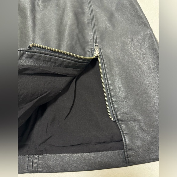 Free People Black Mini Skirt Faux Leather Size 8 - Picture 6 of 12
